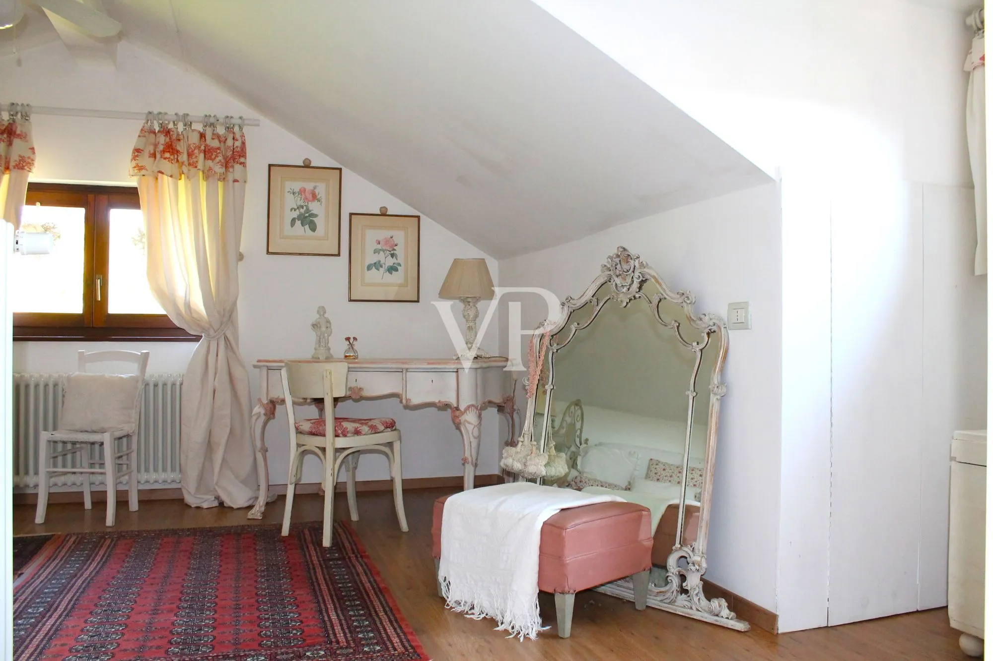 Freistehende Villa in der exklusiven Residenz 'I Cinq Fo'