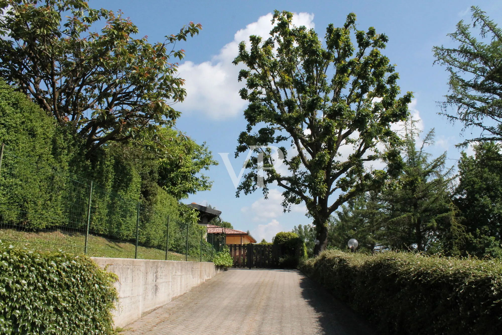 Freistehende Villa in der exklusiven Residenz 'I Cinq Fo'