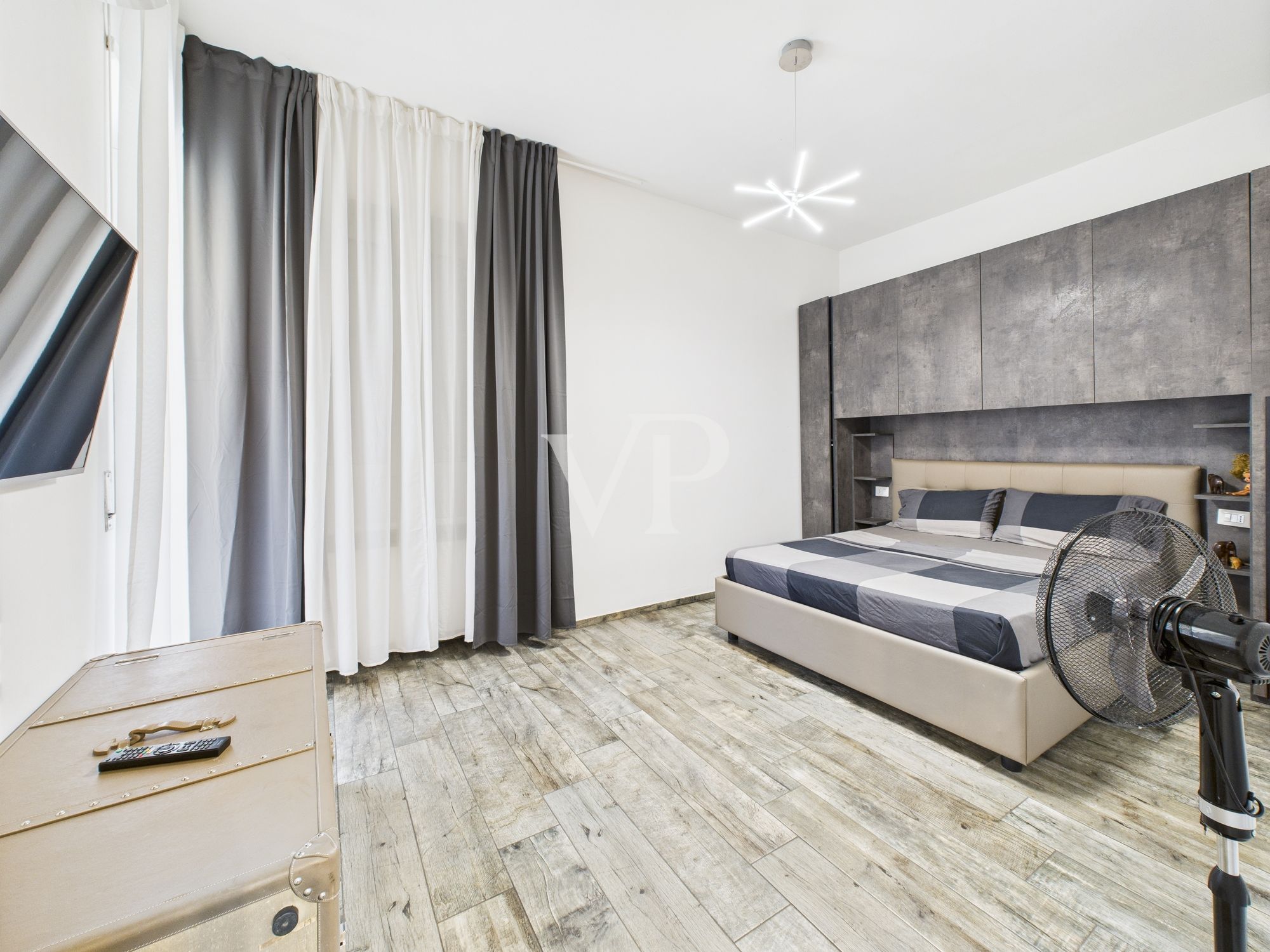 Lovely one-bedroom apartment finely renovated with balcony