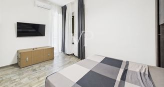 von_poll_real_estate_property_IT252942134_image_12