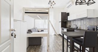 von_poll_real_estate_property_IT252942135_image_0