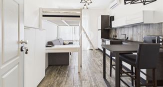von_poll_real_estate_property_IT252942135_image_1