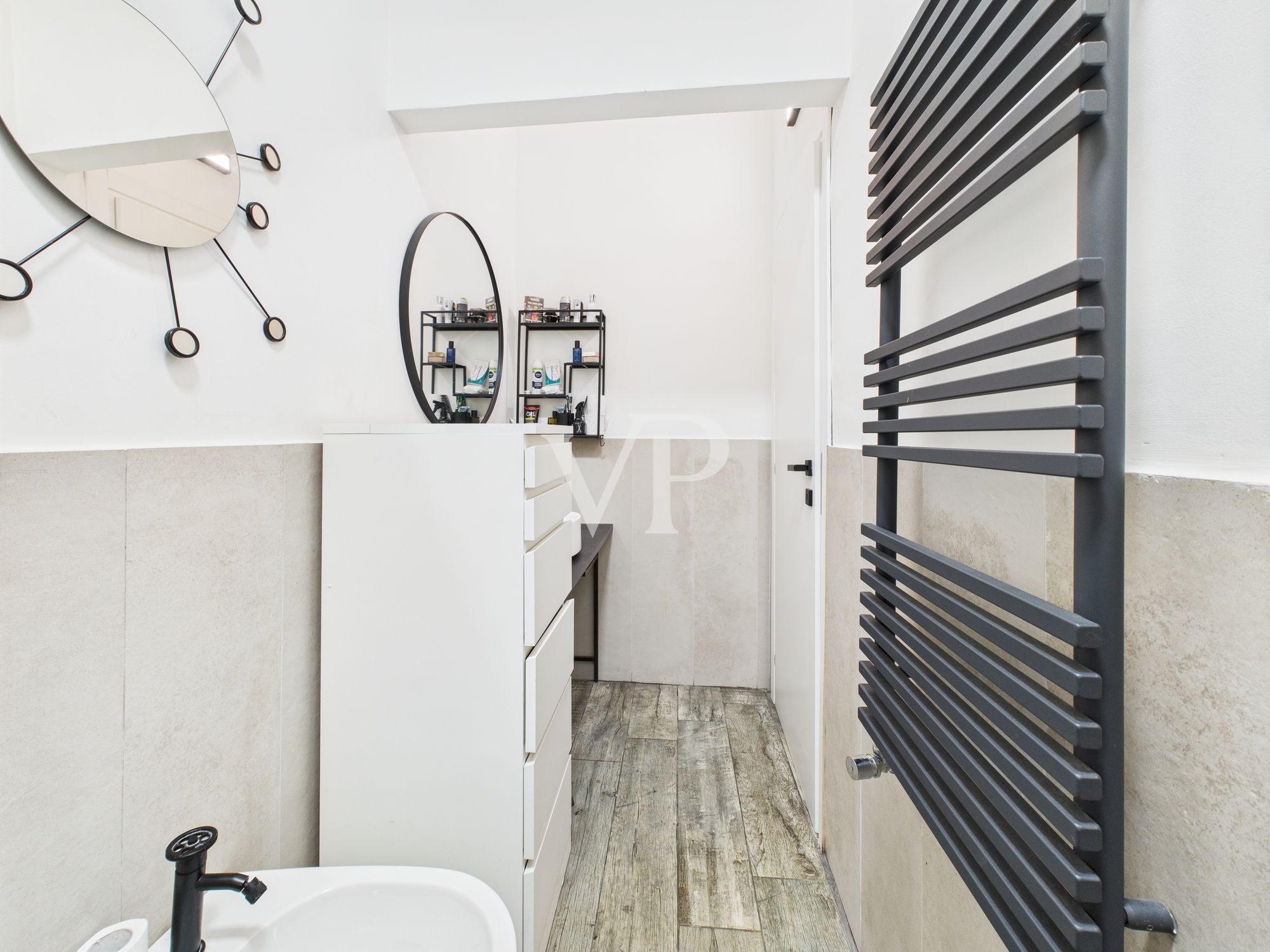 Finely renovated studio apartment, great for investment