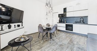 von_poll_real_estate_property_IT252942133_image_6