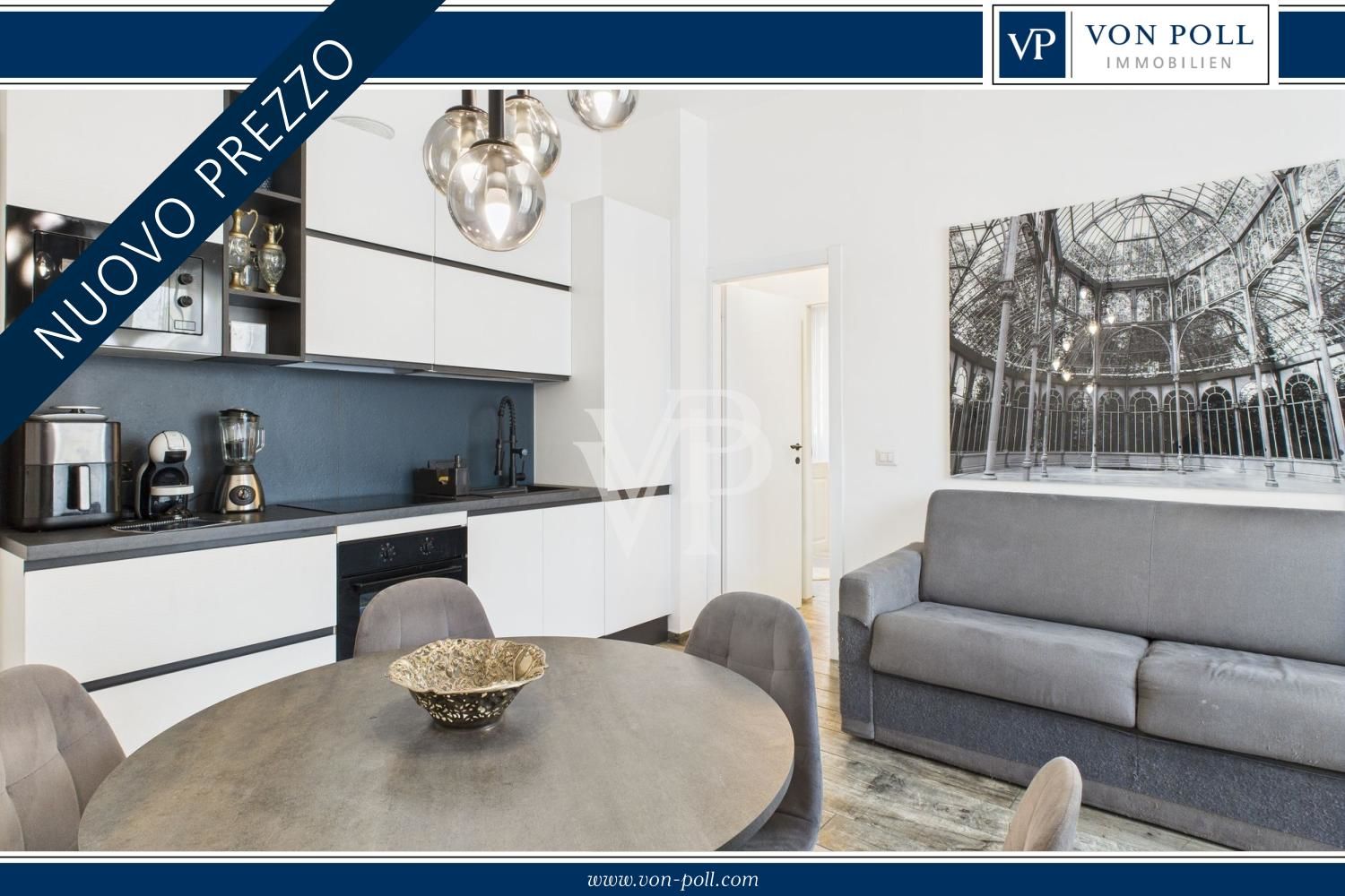 Appartement de deux pièces finement rénové avec balcon