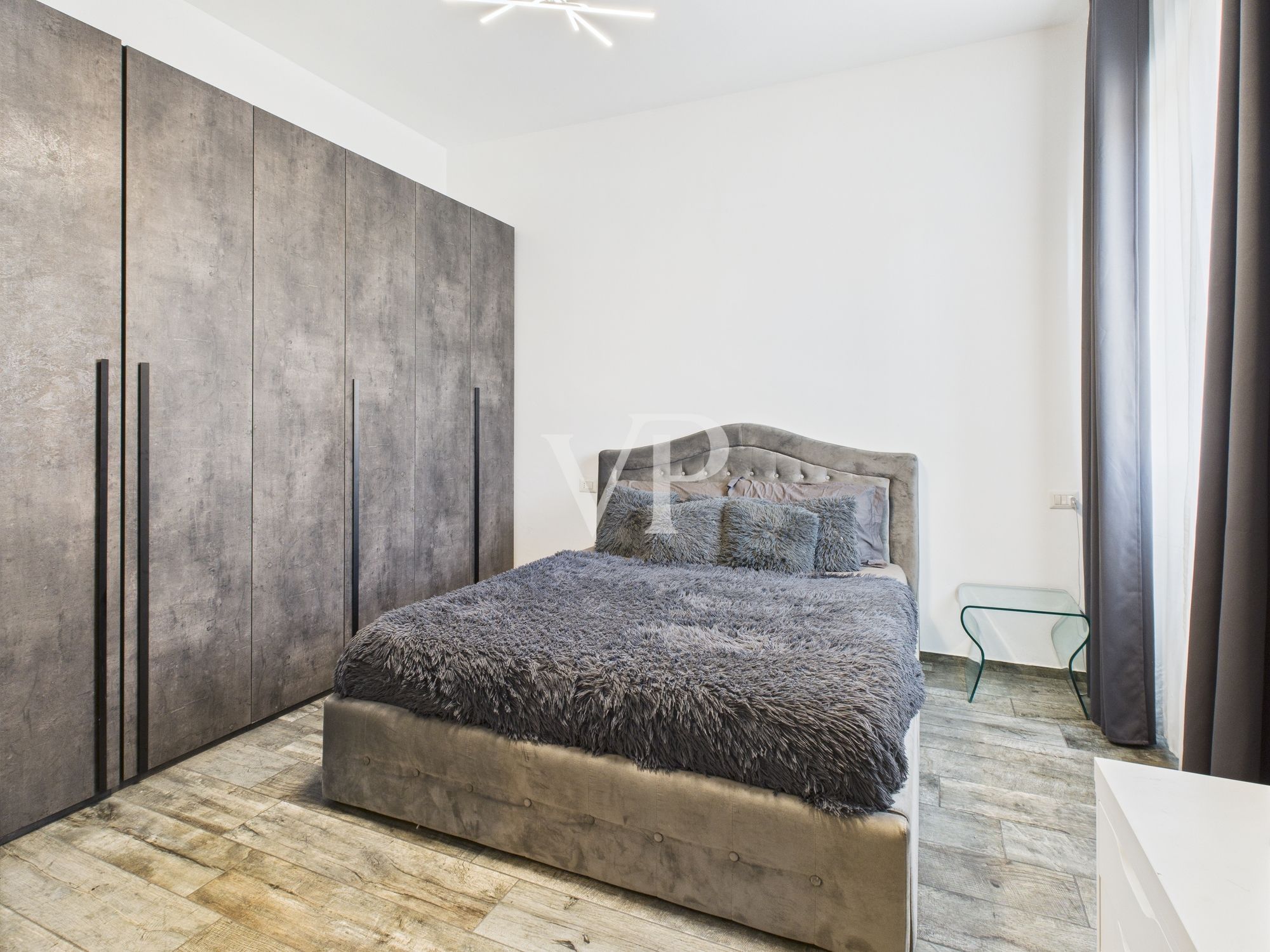 Finely renovated two-room apartment with balcony