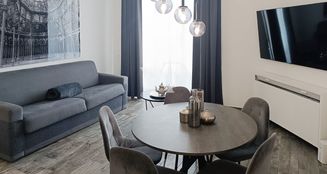 von_poll_real_estate_property_IT252942133_image_1