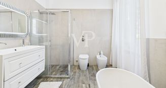 von_poll_real_estate_property_IT252942133_image_17