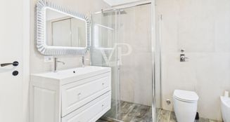 von_poll_real_estate_property_IT252942133_image_16