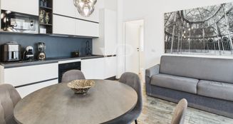 von_poll_real_estate_property_IT252942133_image_1