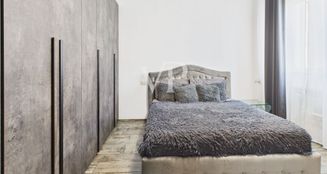 von_poll_real_estate_property_IT252942133_image_12