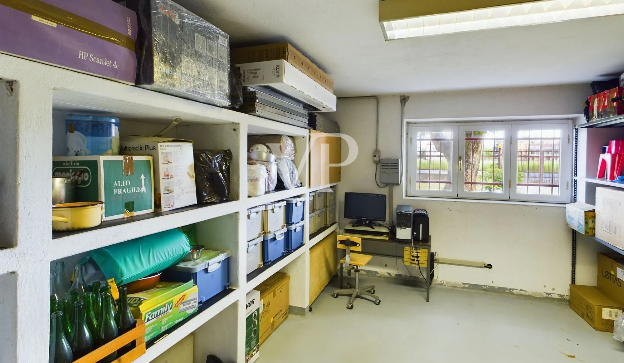 Villa auf zwei Ebenen mit 2500 qm Garten