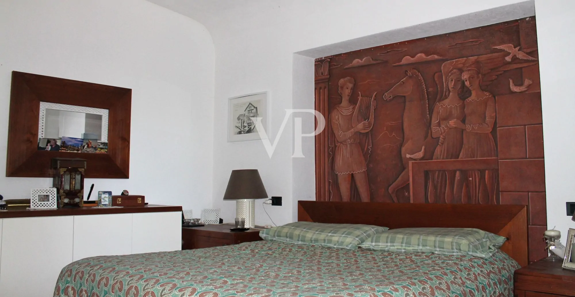 Semi-detached period villa in Brunate