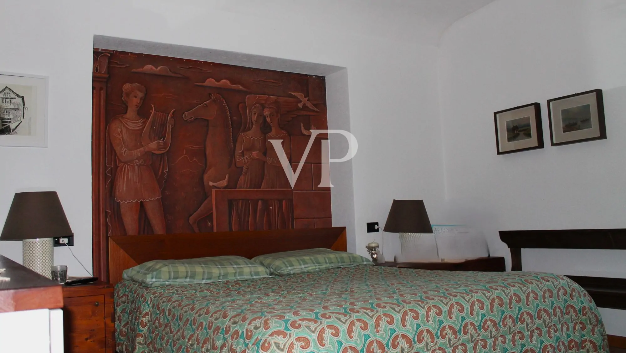 Semi-detached period villa in Brunate