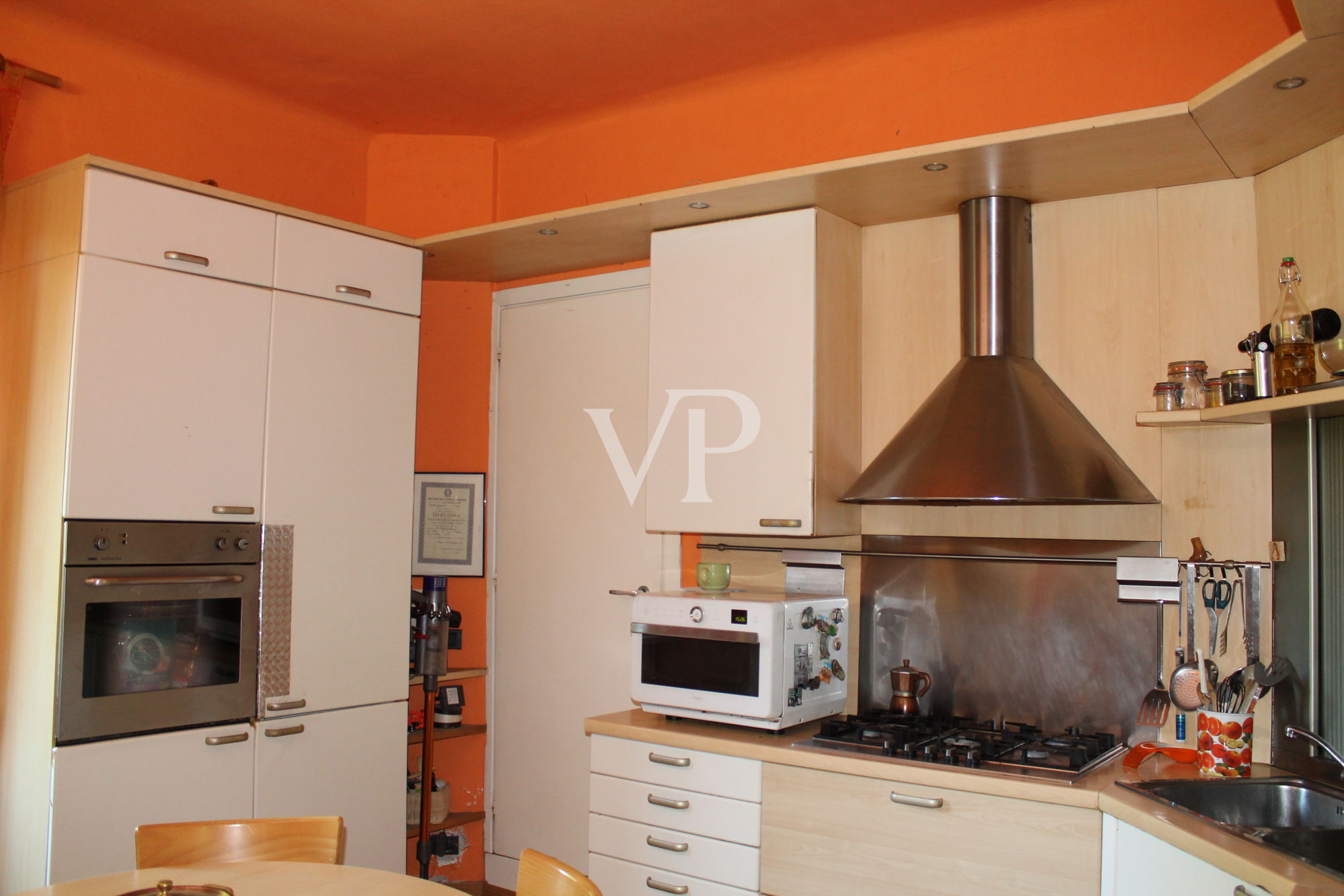 Elegante Wohnung in einer historischen Villa
