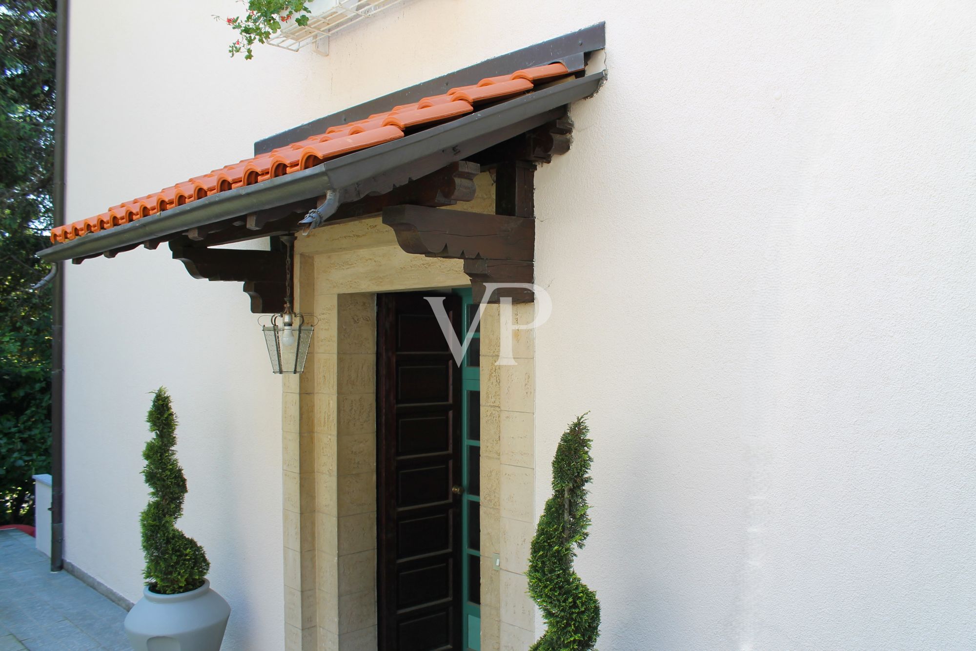 Elegante Wohnung in einer historischen Villa