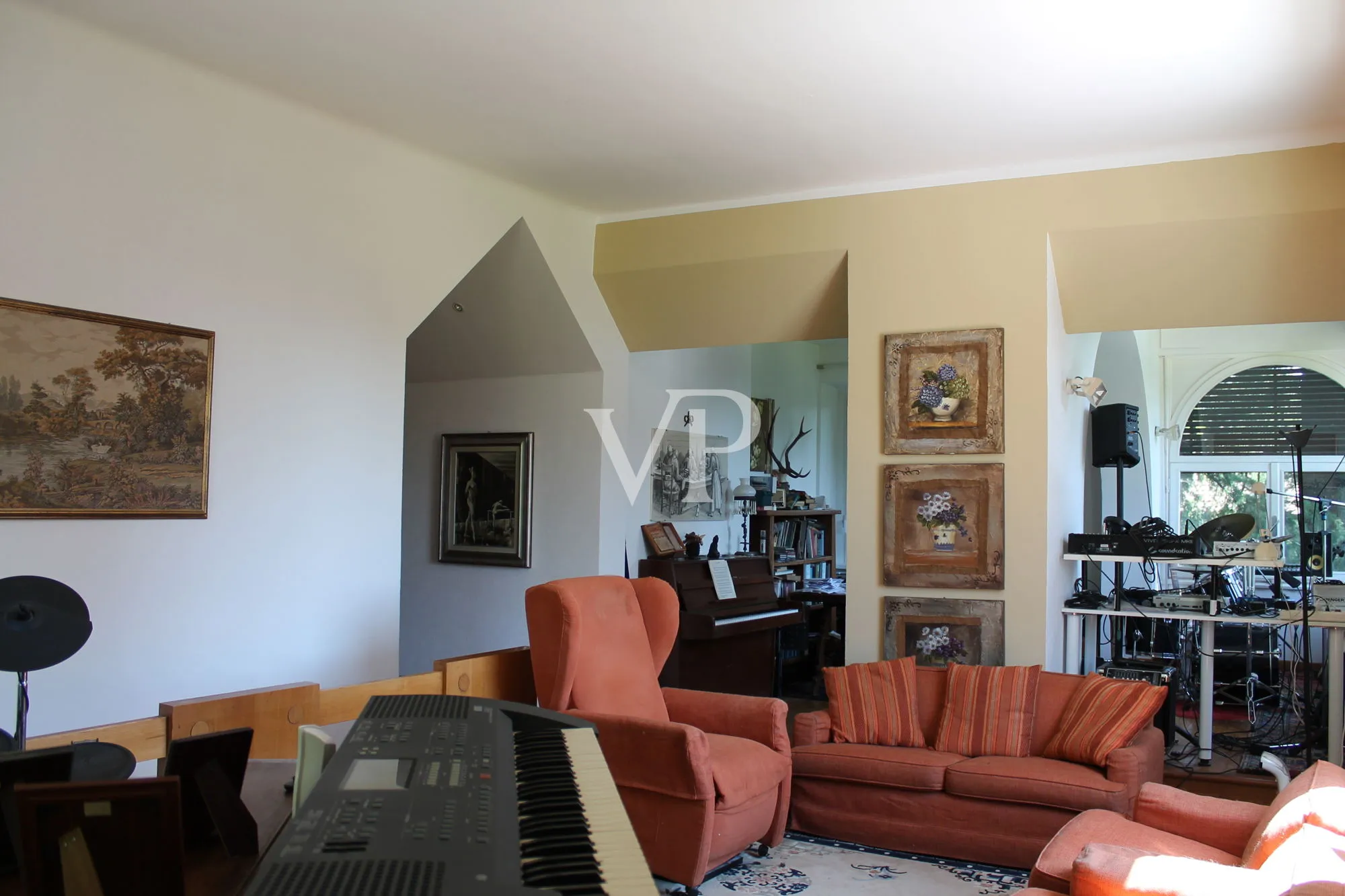 Semi-detached period villa in Brunate