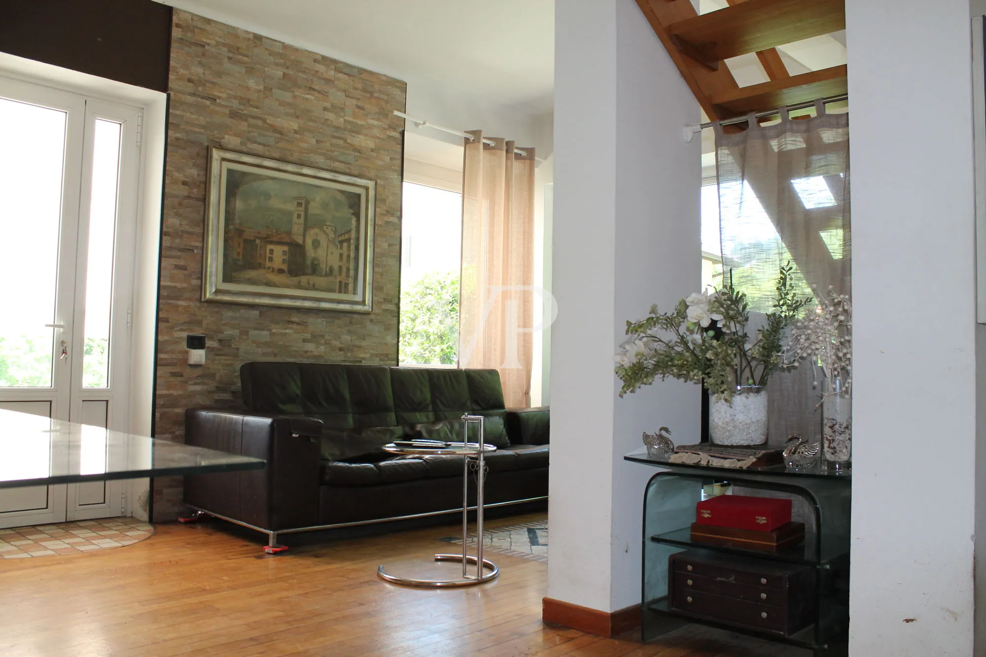 Semi-detached period villa in Brunate