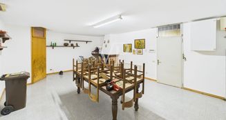 von_poll_real_estate_property_IT252942146_image_48