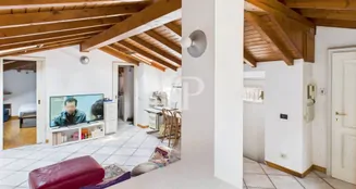 von_poll_real_estate_property_IT252942146_image_29