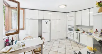 von_poll_real_estate_property_IT252942146_image_5