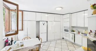 von_poll_real_estate_property_IT252942146_image_5