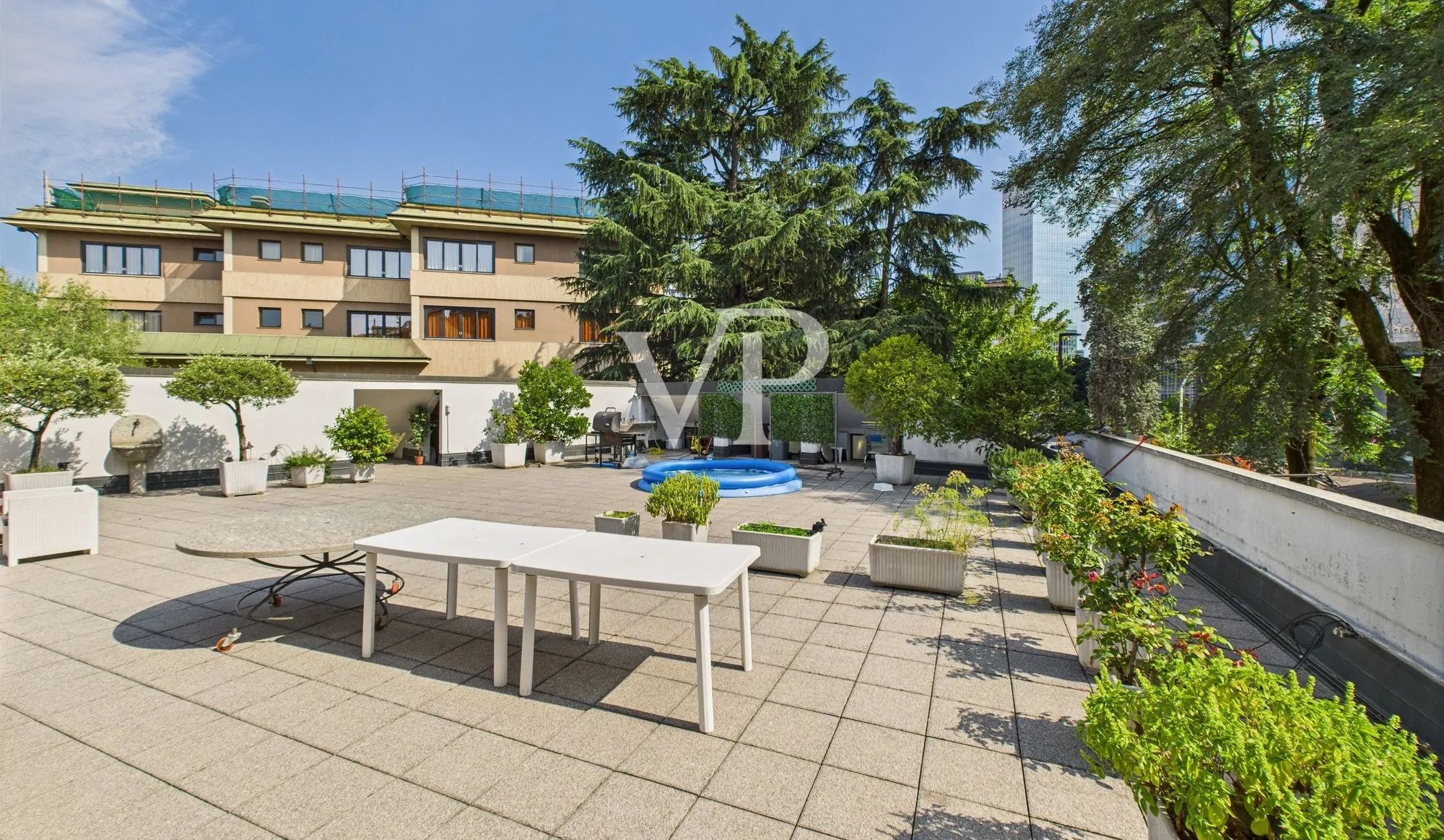 Wohn- und Geschäftskomplex in der Gegend von Porta Nuova