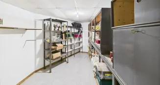 von_poll_real_estate_property_IT252942146_image_44