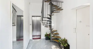 von_poll_real_estate_property_IT252942146_image_2