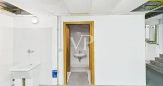 von_poll_real_estate_property_IT252942146_image_64