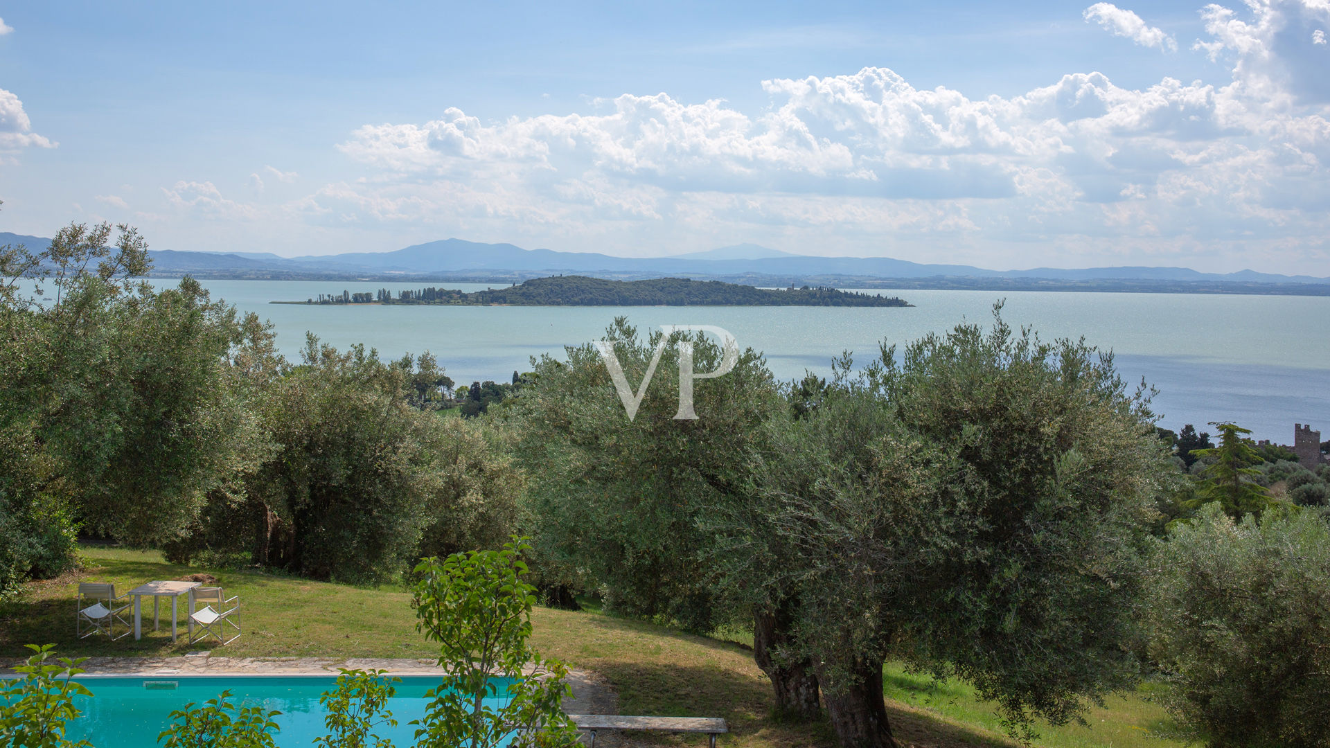 Podere Montalbano mit Schwimmbad und spektakulärem Blick auf den See