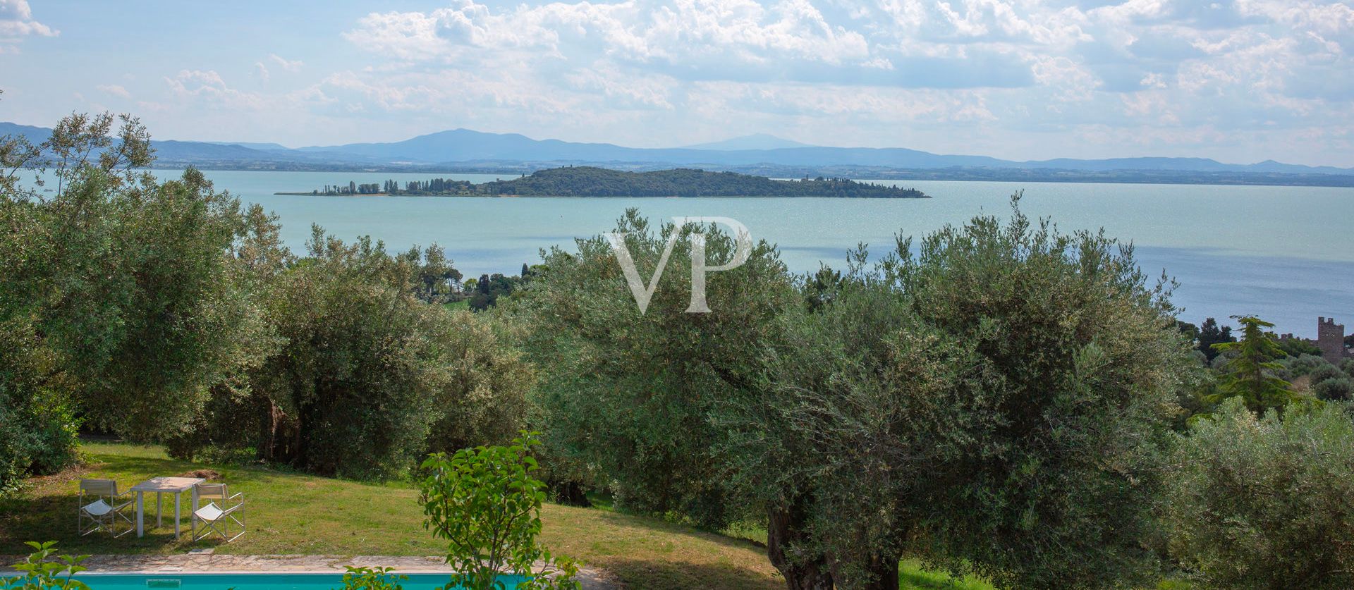 Podere Montalbano mit Schwimmbad und spektakulärem Blick auf den See