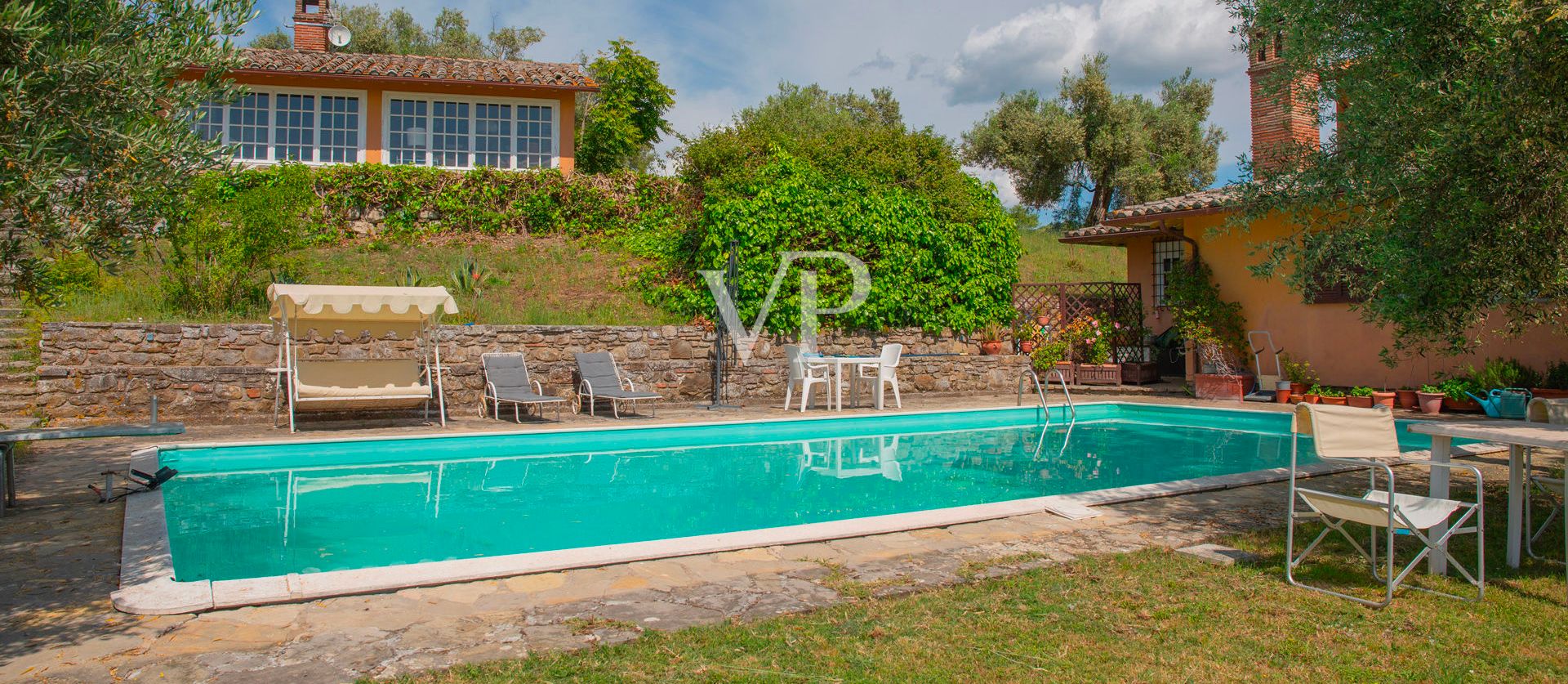 Podere Montalbano mit Schwimmbad und spektakulärem Blick auf den See