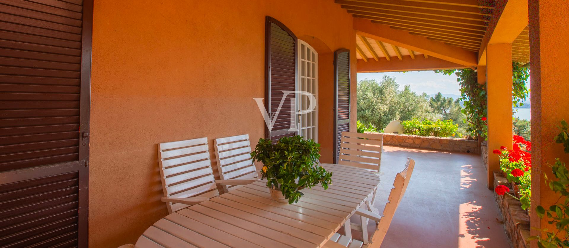 Podere Montalbano mit Schwimmbad und spektakulärem Blick auf den See