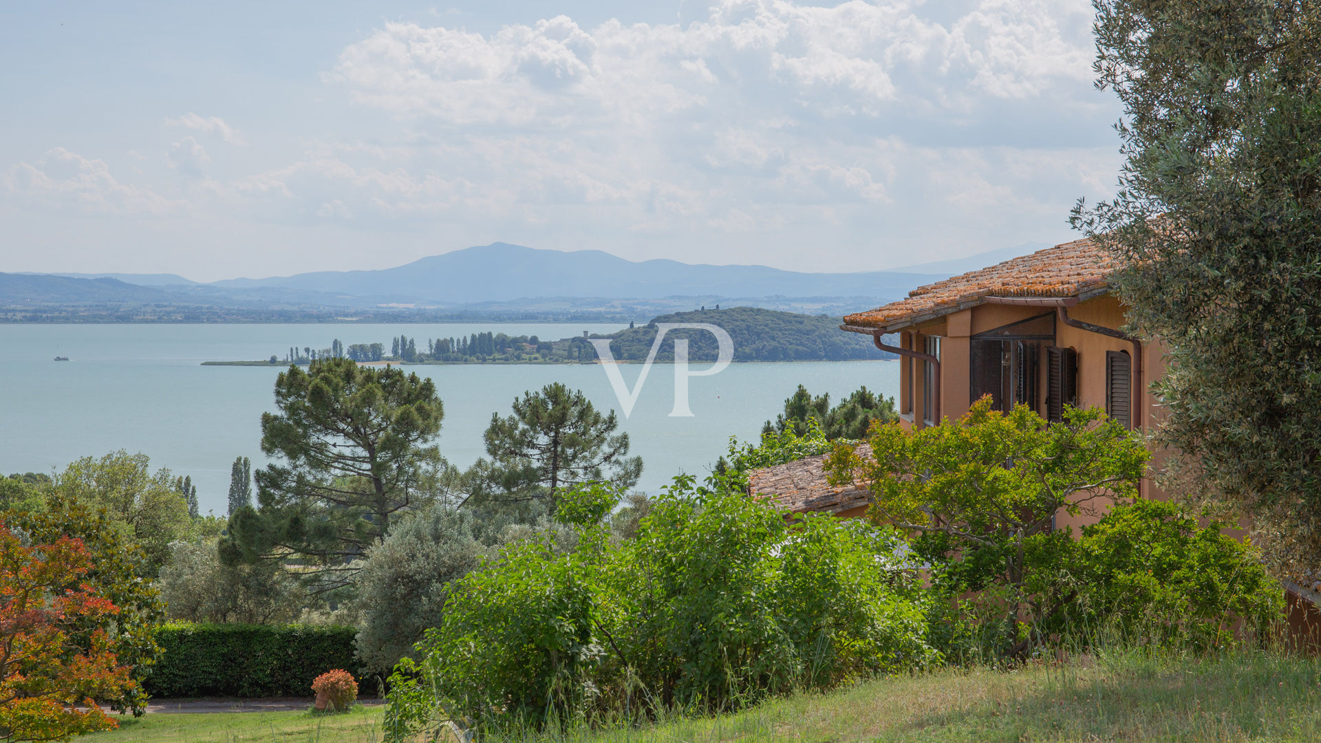 Podere Montalbano mit Schwimmbad und spektakulärem Blick auf den See