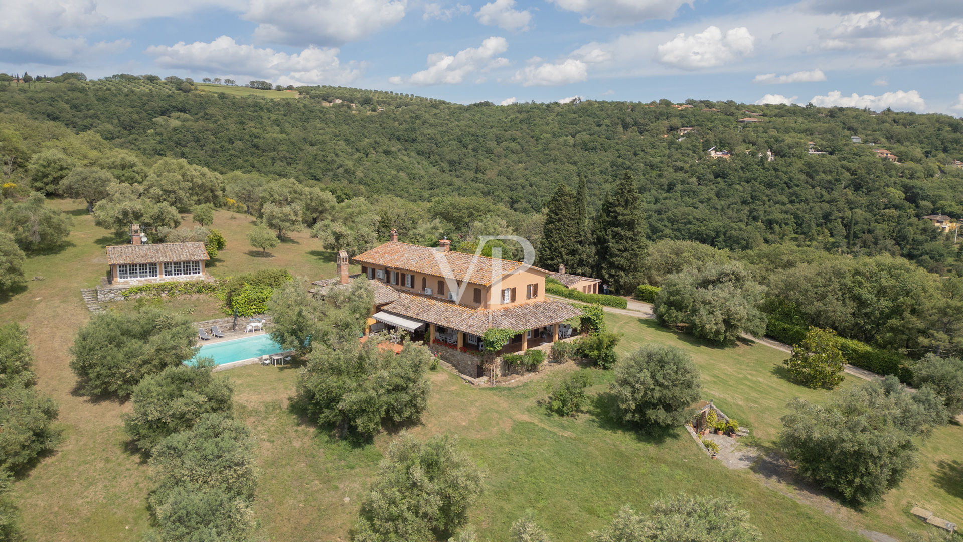 Podere Montalbano mit Schwimmbad und spektakulärem Blick auf den See