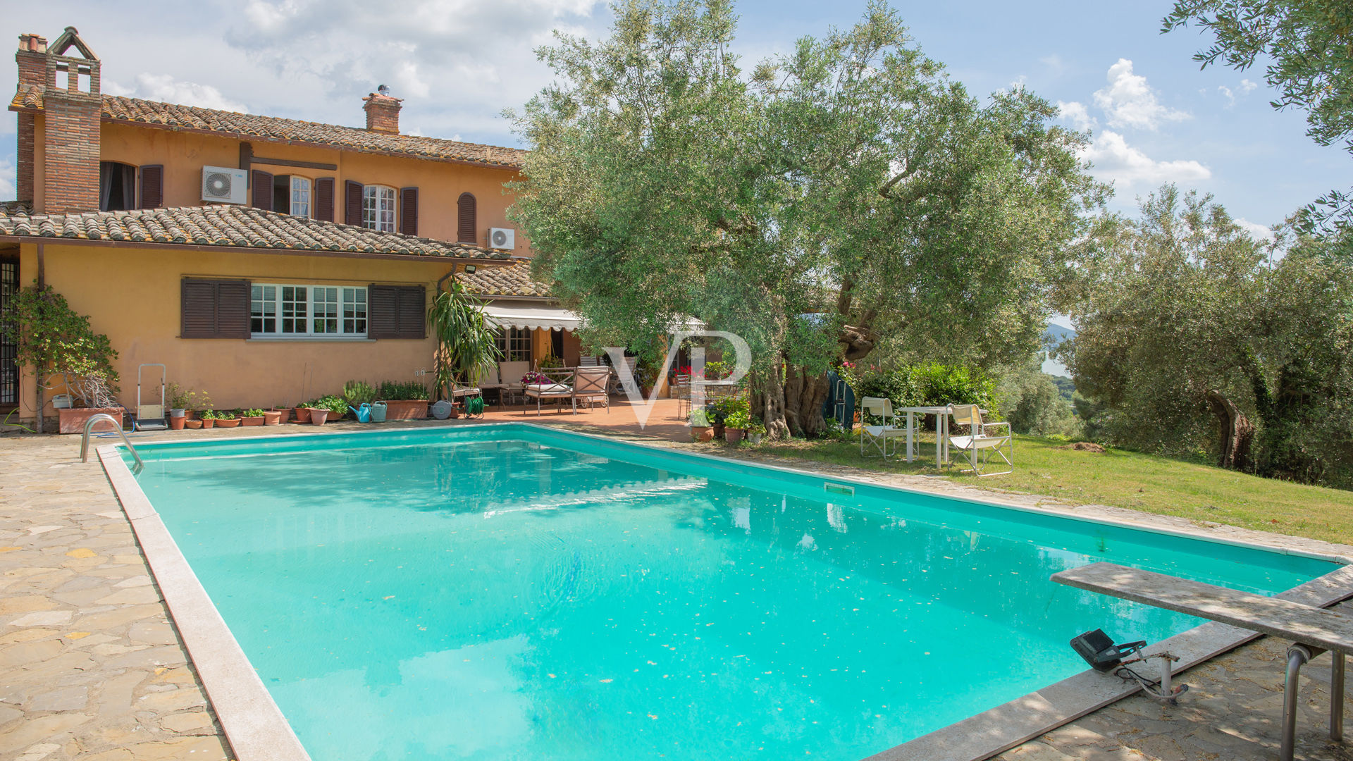 Podere Montalbano mit Schwimmbad und spektakulärem Blick auf den See