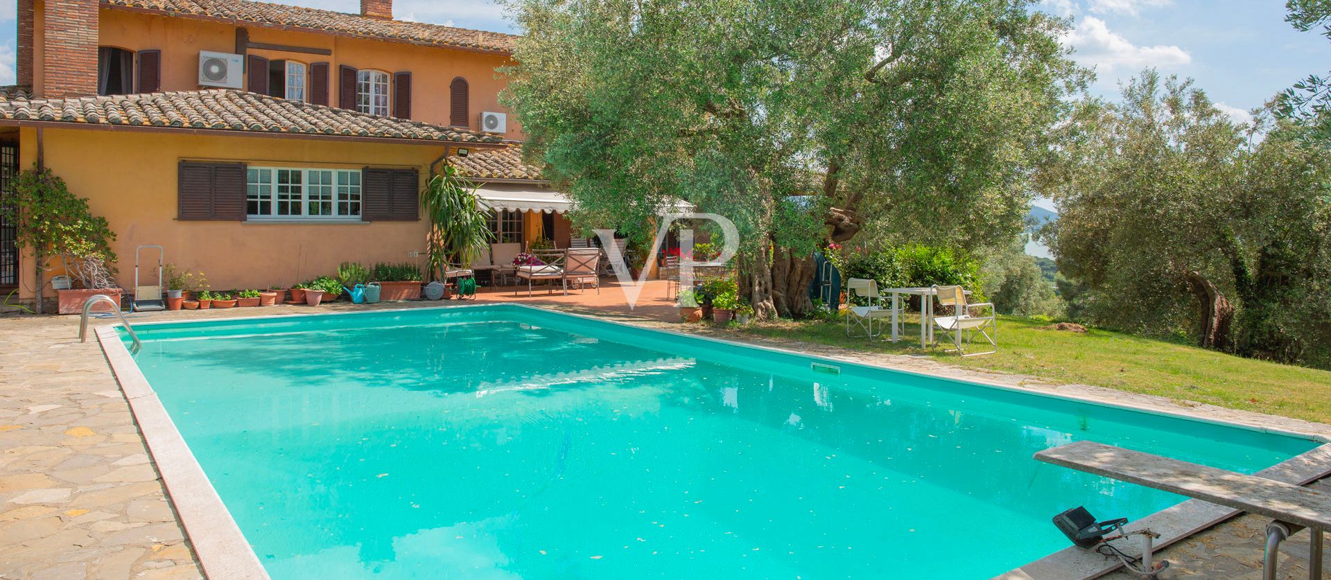 Podere Montalbano mit Schwimmbad und spektakulärem Blick auf den See