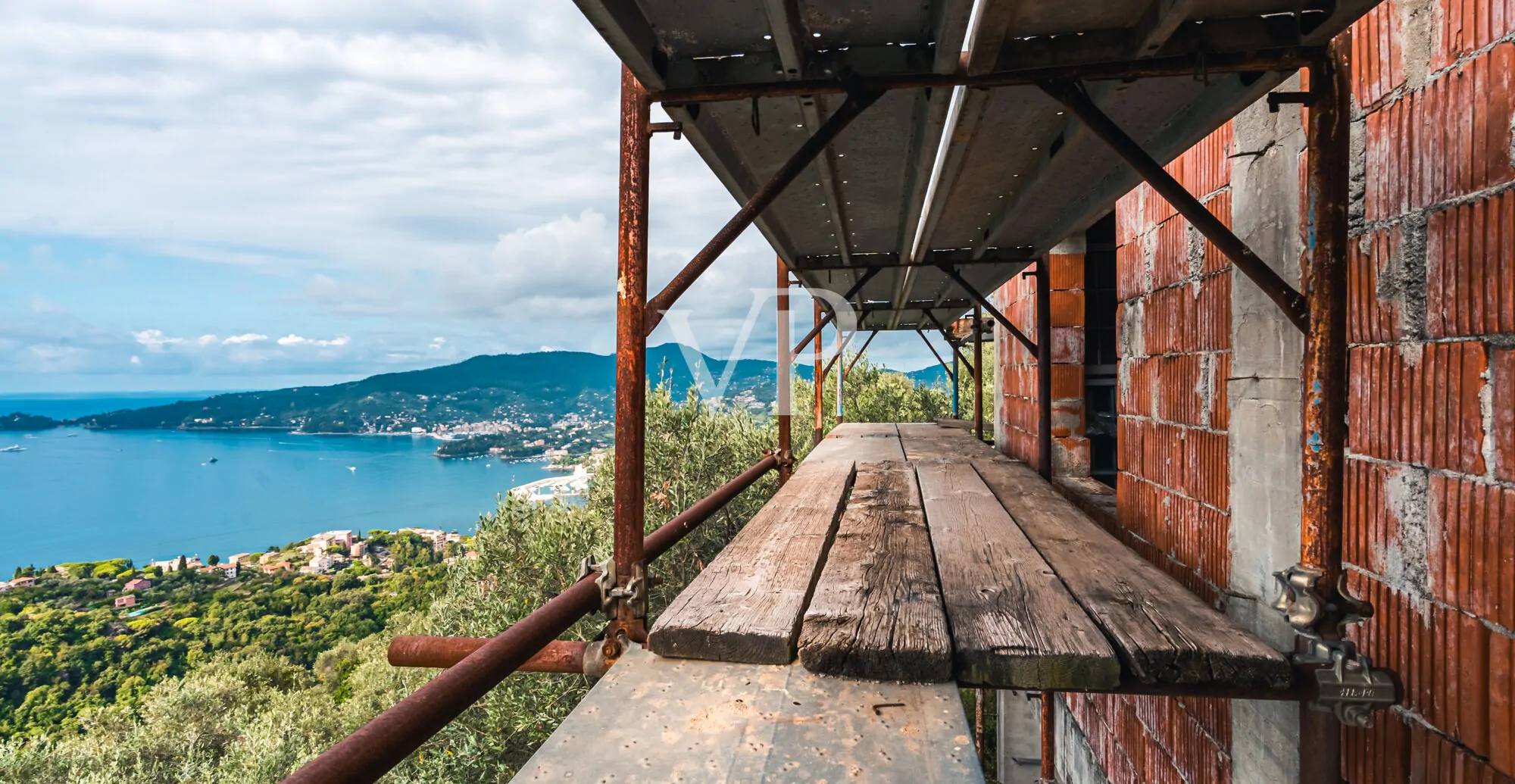 Im Bau befindliche Doppelhaushälfte mit atemberaubender Aussicht