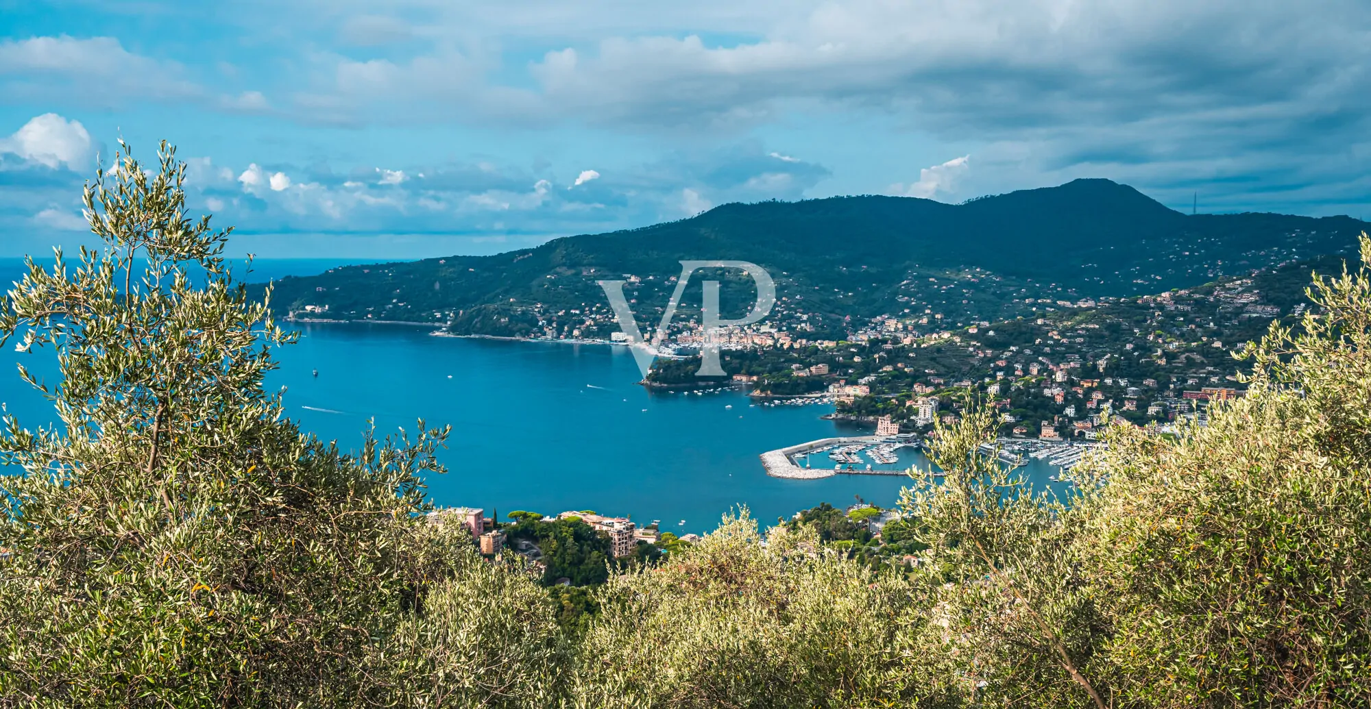 Im Bau befindliche Doppelhaushälfte mit atemberaubender Aussicht