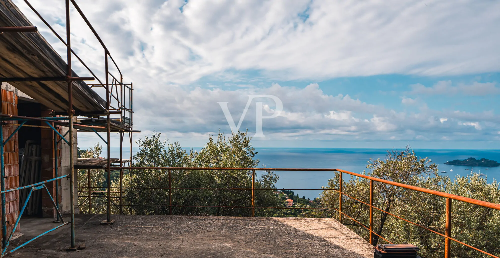 Im Bau befindliche Doppelhaushälfte mit atemberaubender Aussicht
