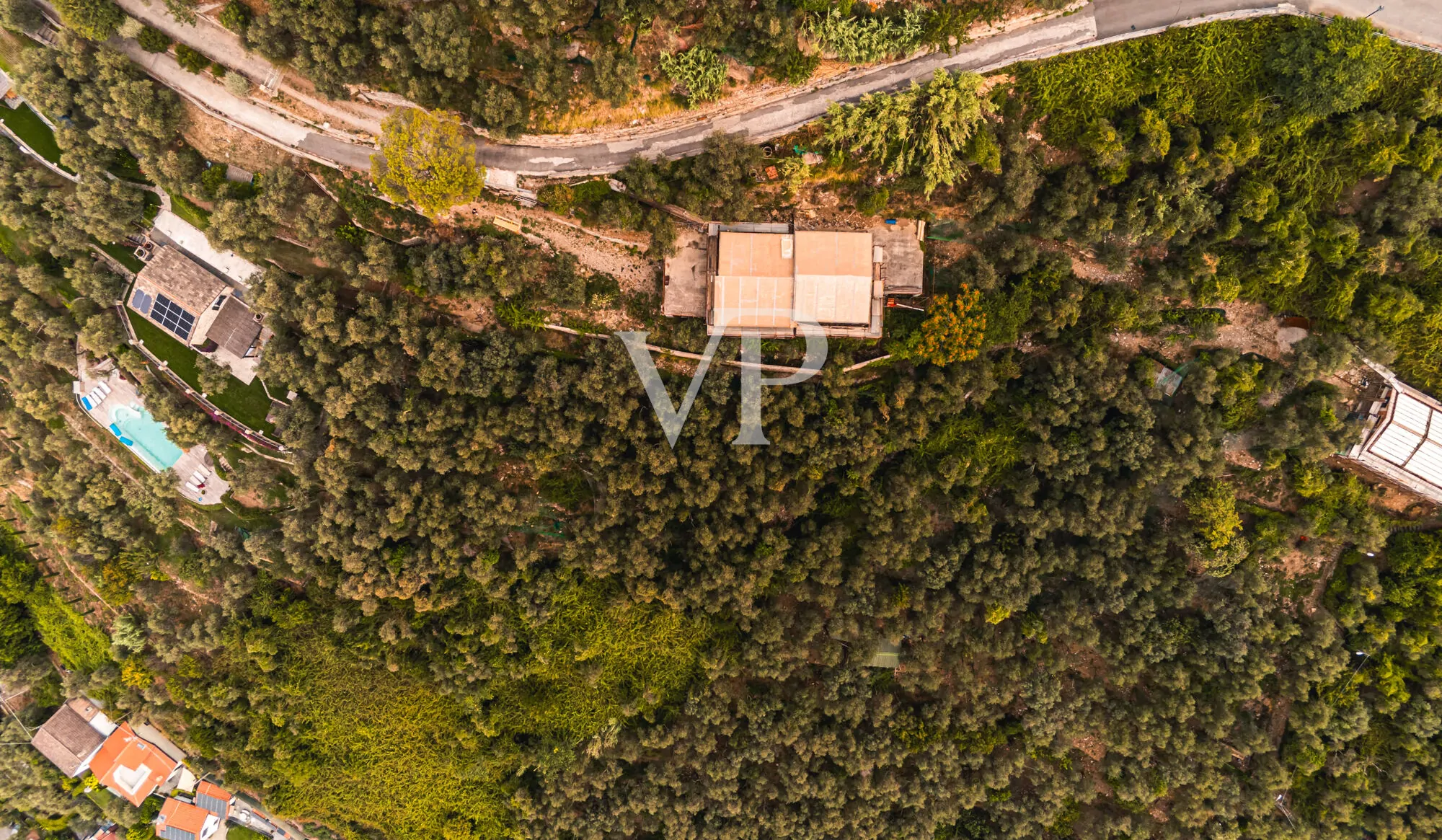 Im Bau befindliche Doppelhaushälfte mit atemberaubender Aussicht