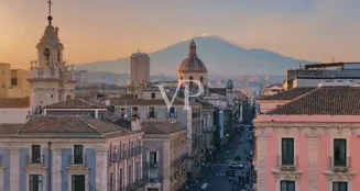 von_poll_real_estate_property_IT254152169_image_1