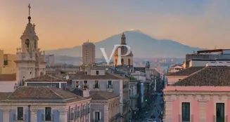 von_poll_real_estate_property_IT254152169_image_0