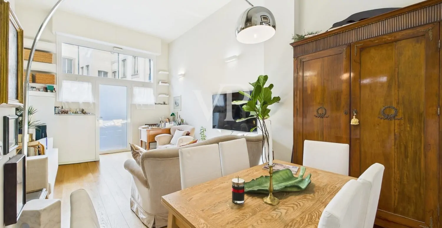 Repräsentatives zweigeschossiges Loft in Zone Missori