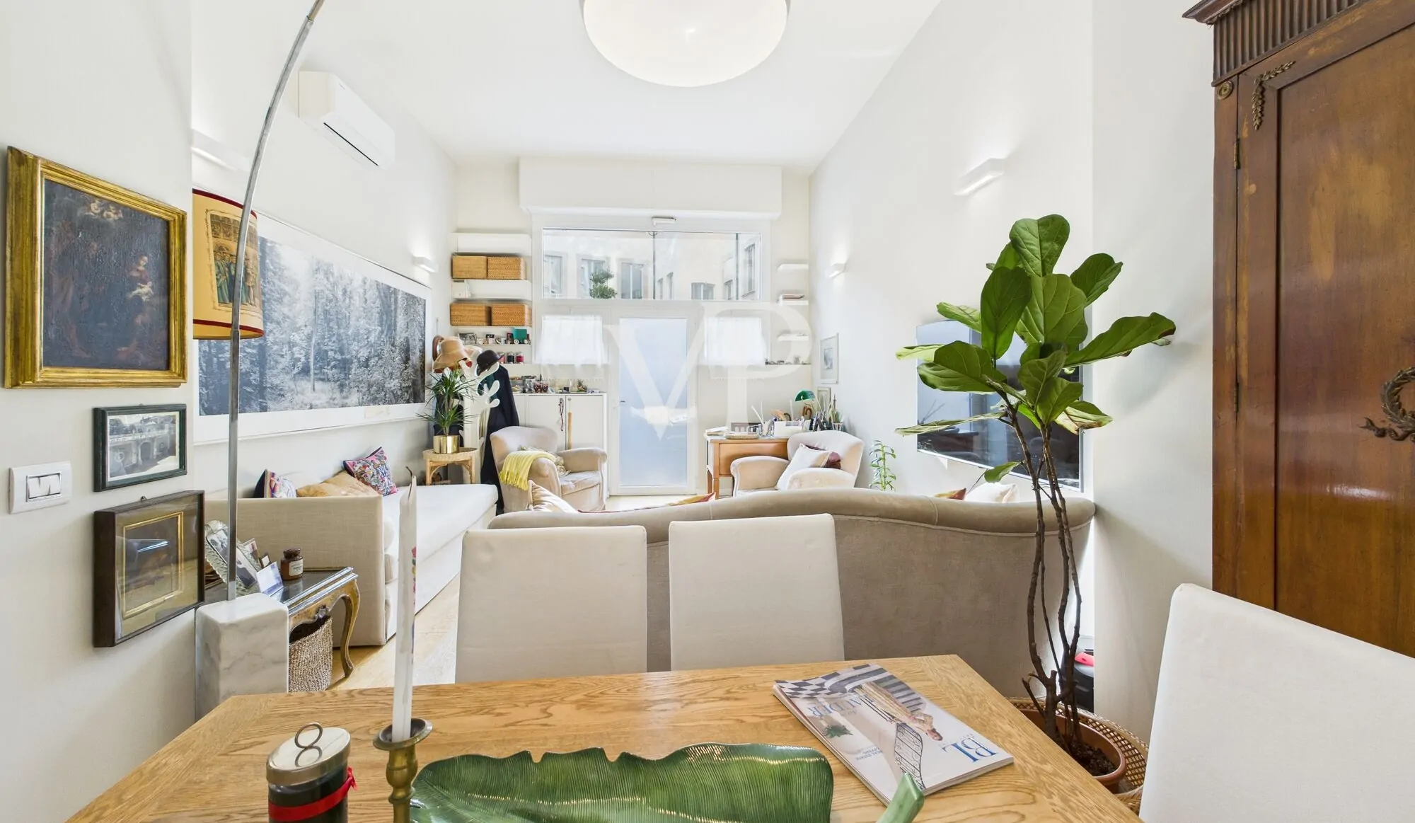 Repräsentatives zweigeschossiges Loft in Zone Missori