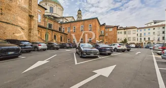 von_poll_real_estate_property_IT252942181_image_37