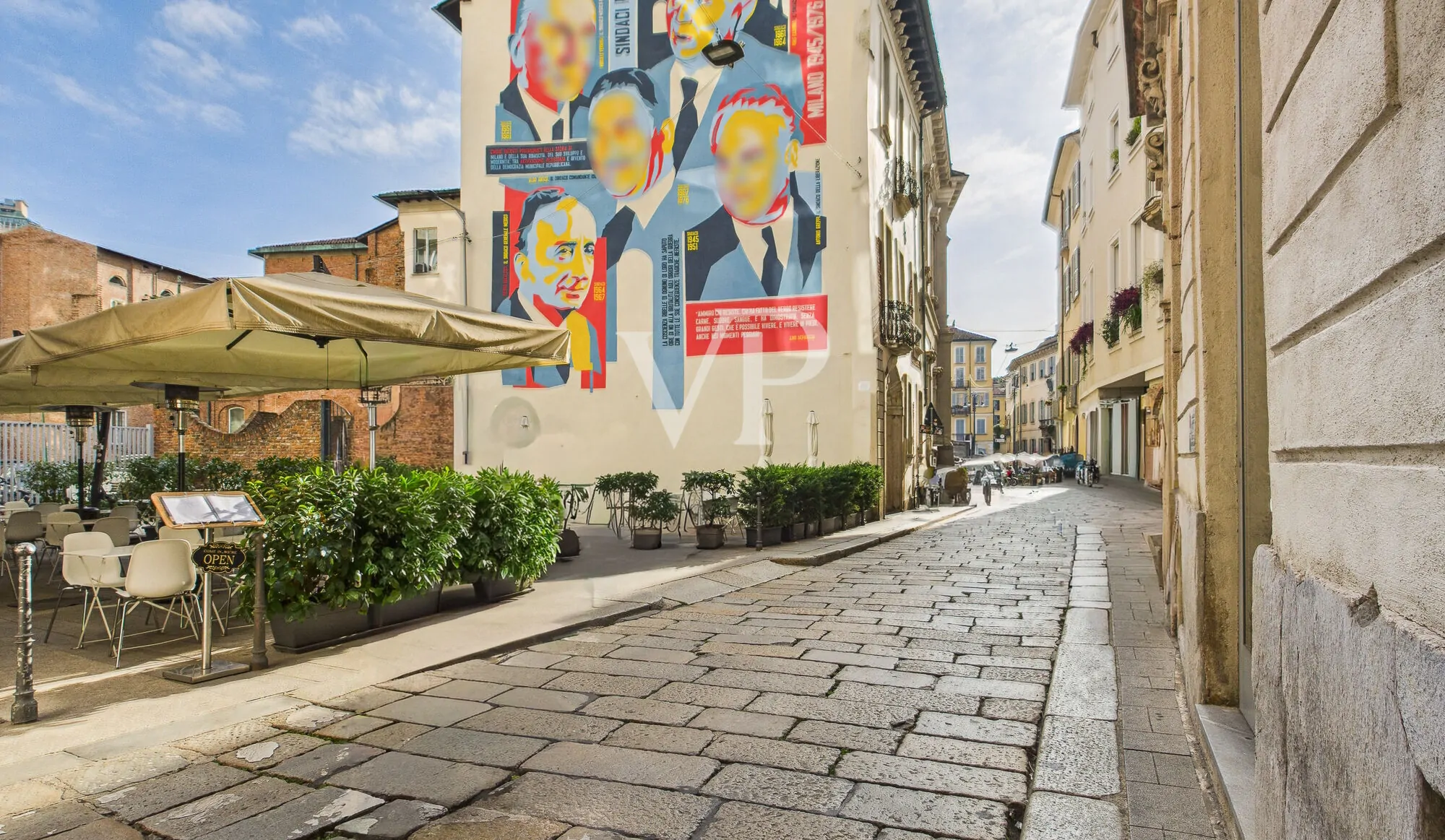 Repräsentatives zweigeschossiges Loft in Zone Missori