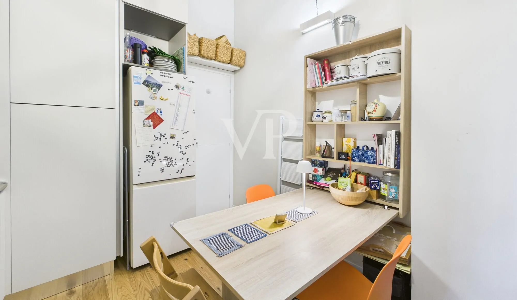 Repräsentatives zweigeschossiges Loft in Zone Missori