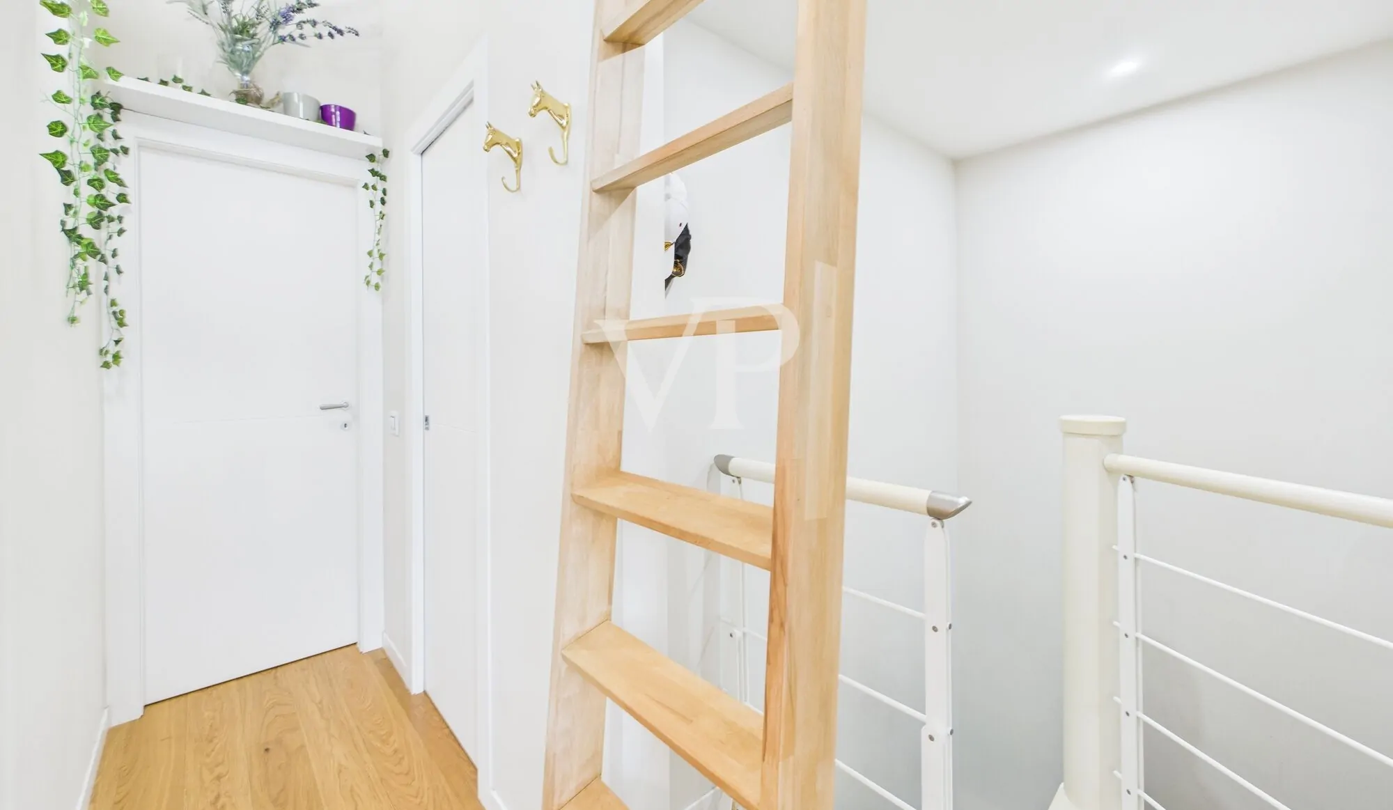 Repräsentatives zweigeschossiges Loft in Zone Missori